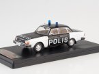 !  ! Volvo 240, polis