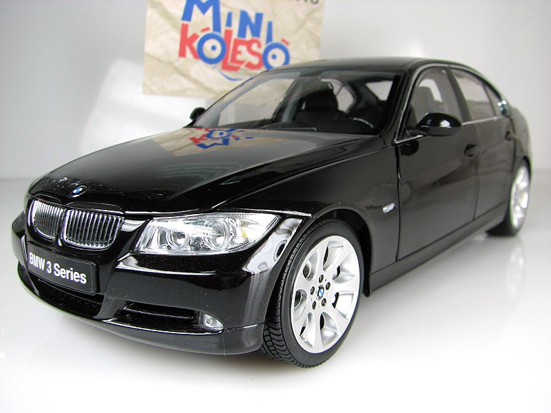 Черный седан лялька. Welly BMW f10 535i 1:24. Welly BMW 535 1/43. BMW 535 Welly. Welly. Машинка BMW 535i 1:43.